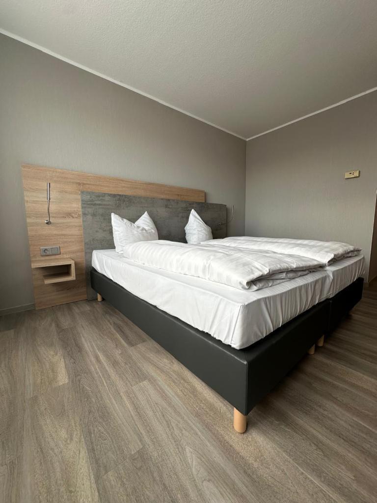 Rheinhessen Inn Gmbh Woerrstadt Ngoại thất bức ảnh