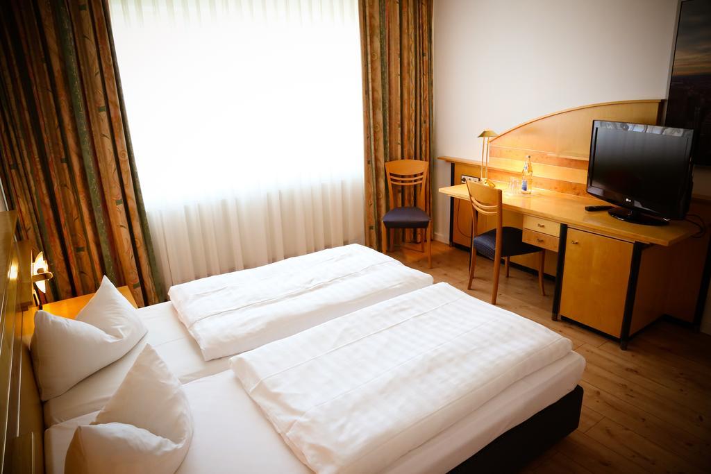 Rheinhessen Inn Gmbh Woerrstadt Ngoại thất bức ảnh